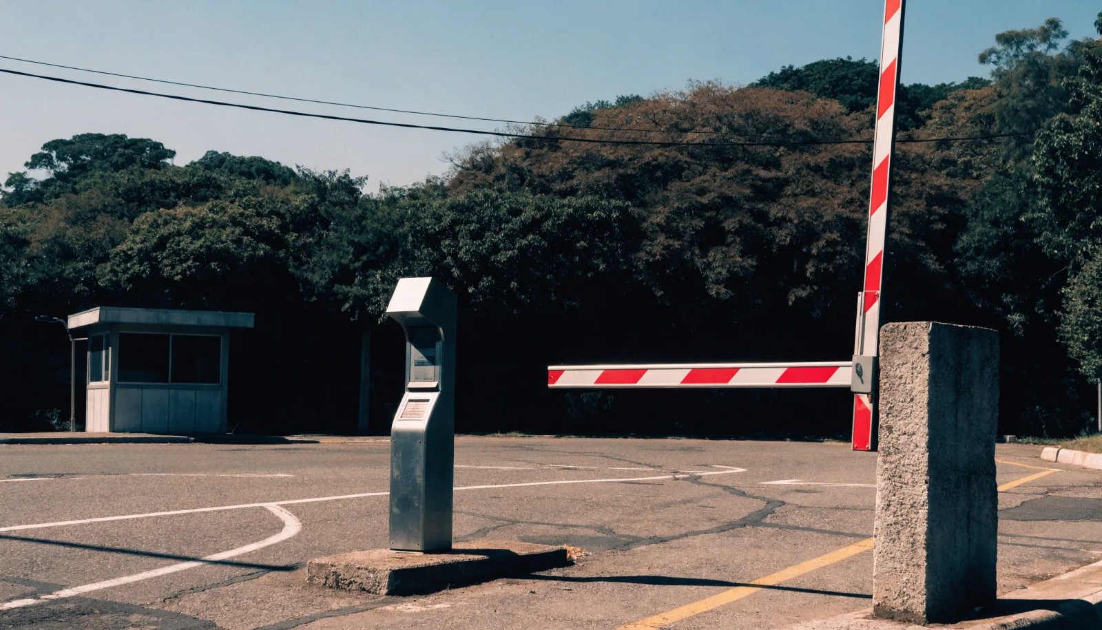 cancela de controle de acesso na entrada do estacionamento em Viracopos
